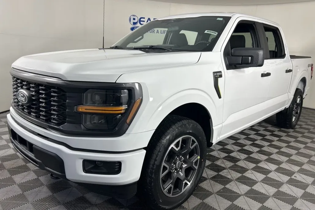 2025 Ford F-150 STX photo 1