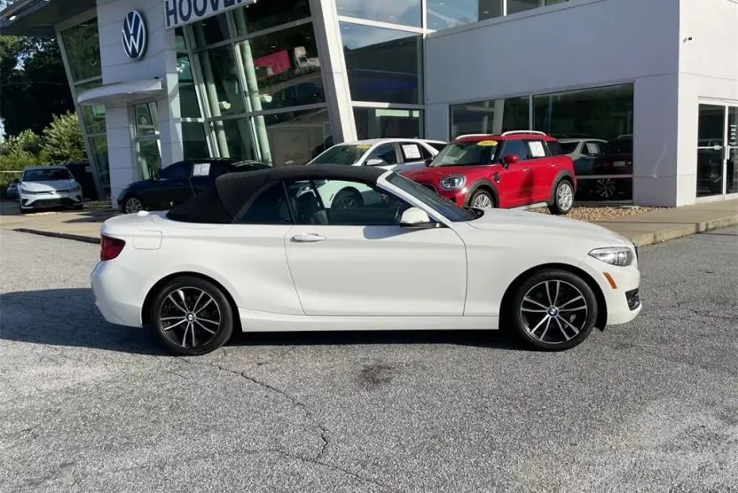 2020 Bmw 230i xDrive Convertible photo 1