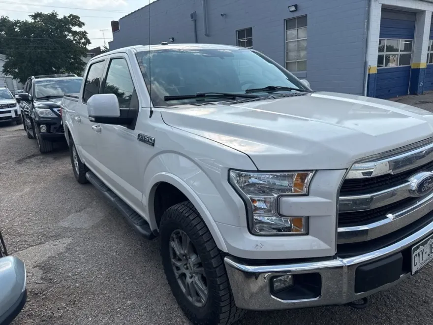 2016 Ford F-150 Lariat photo 1
