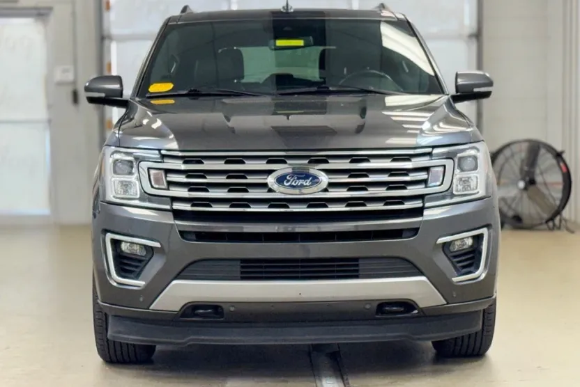 2021 Ford Expedition MAX Limited photo 1