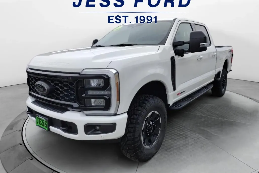 2025 Ford F-350 Lariat photo 1