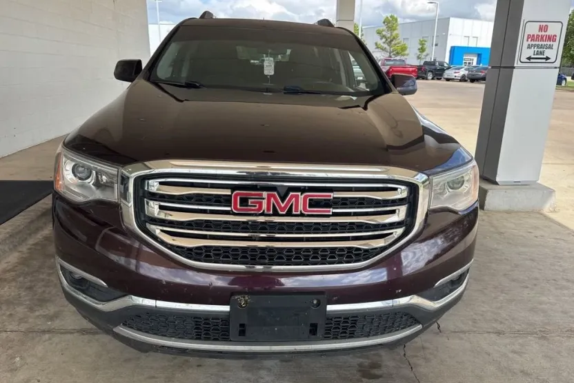 2017 Gmc Acadia SLE photo 1