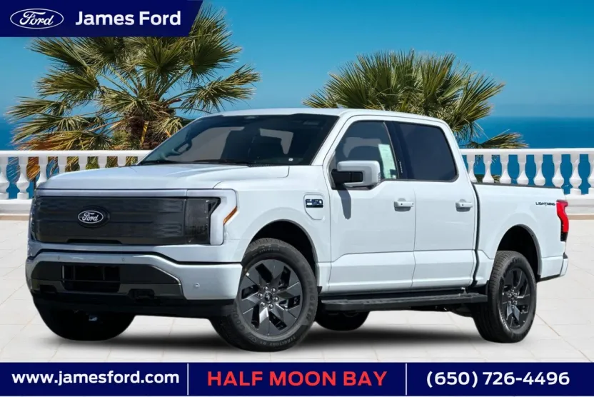 2025 Ford F-150 Lightning Lariat photo 1