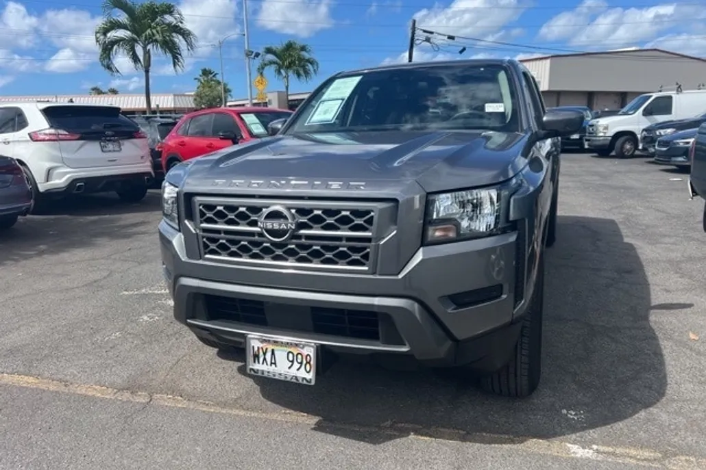 2023 Nissan Frontier SV photo 1