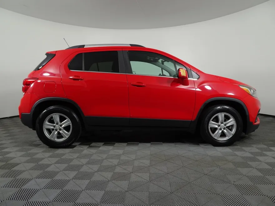 2018 Chevrolet Trax LT photo 1