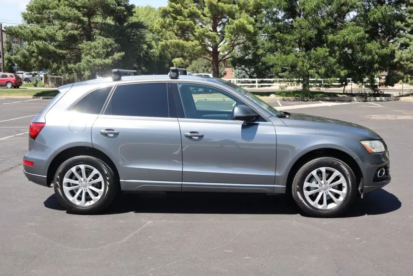 2016 Audi Q5 2.0T Premium photo 1