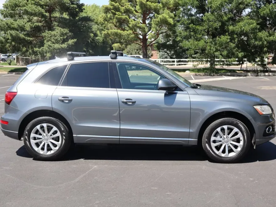 2016 Audi Q5 2.0T Premium photo 1