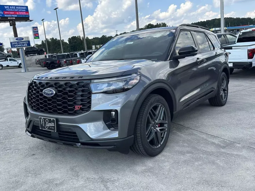 2025 Ford Explorer ST photo 1