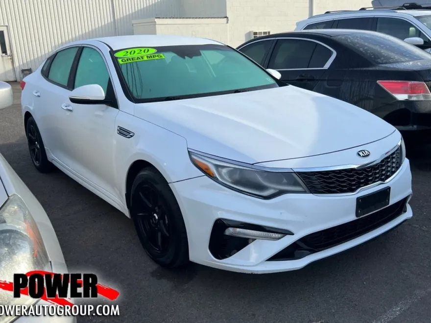 2020 Kia Optima LX photo 1