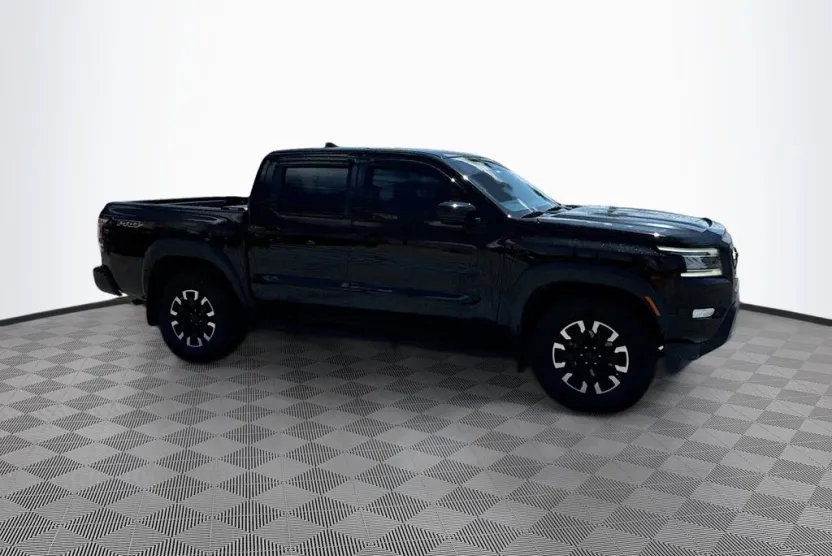2022 Nissan Frontier PRO-X photo 1