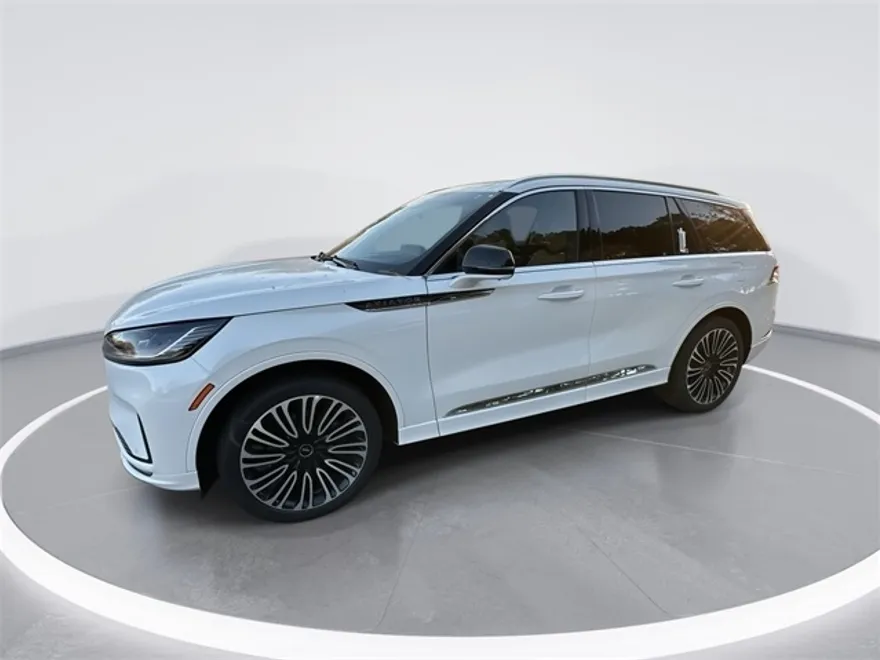 2025 Lincoln Aviator Black Label photo 1