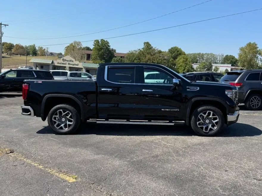 2024 Gmc Sierra 1500 SLT photo 1