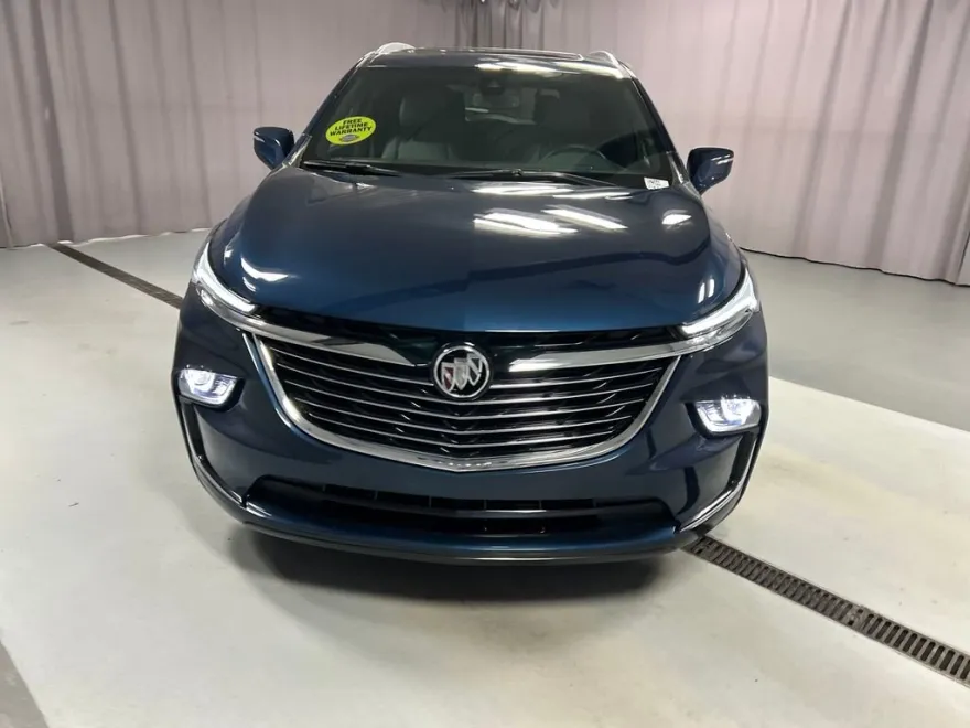 2023 Buick Enclave Essence photo 2