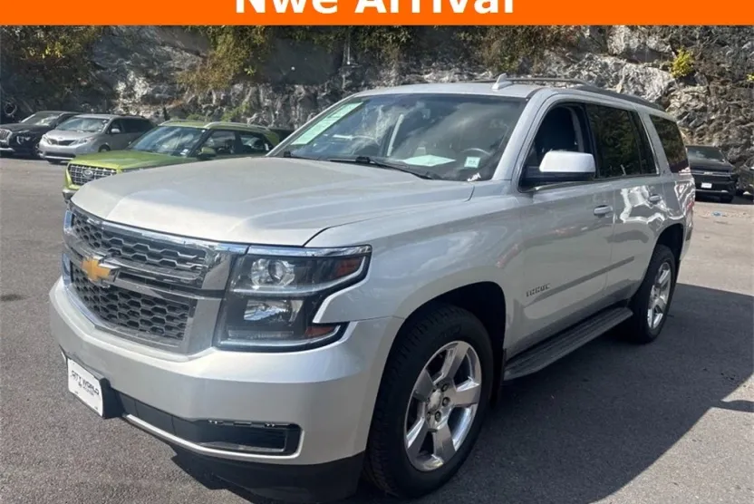 2016 Chevrolet Tahoe LT photo 1
