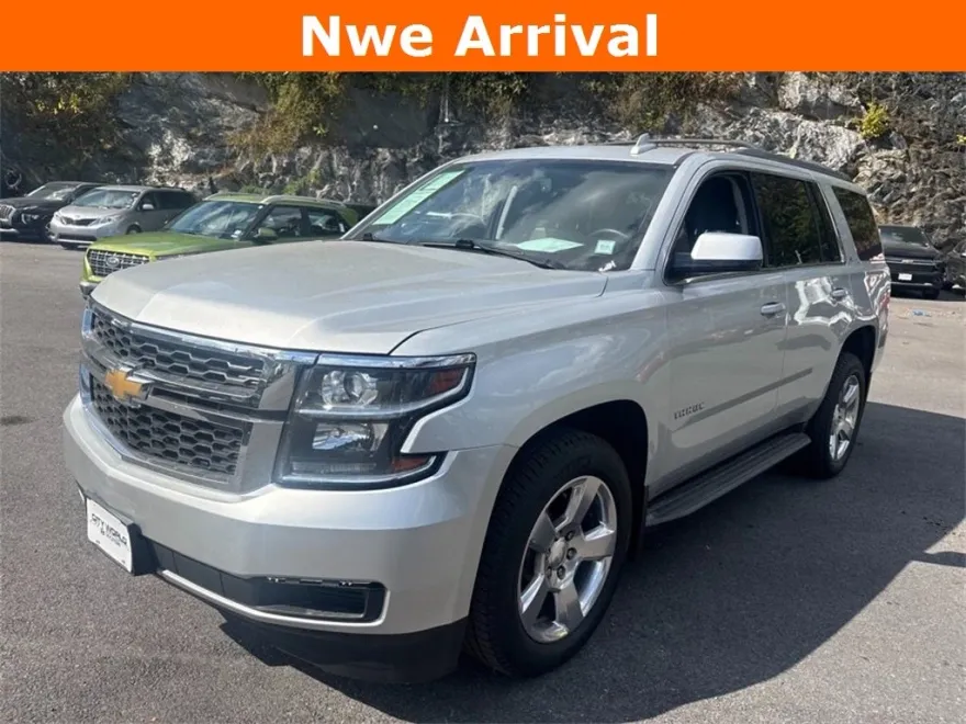 2016 Chevrolet Tahoe LT photo 1