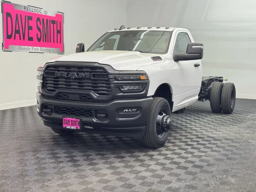 2025 Ram 3500 Tradesman photo 1