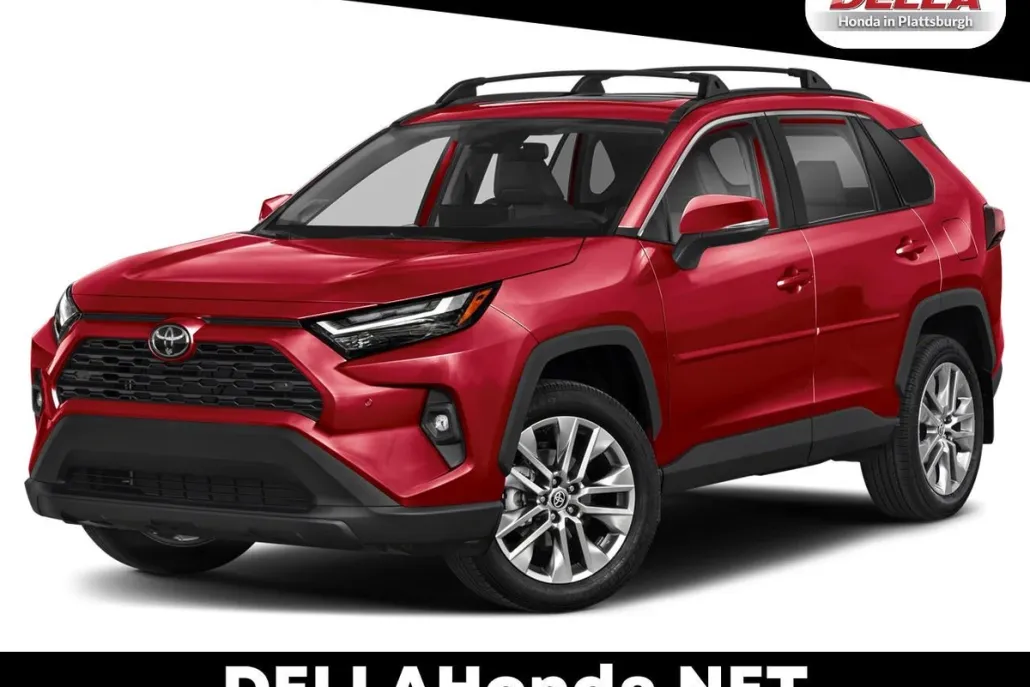 2024 Toyota RAV4 XLE photo 1