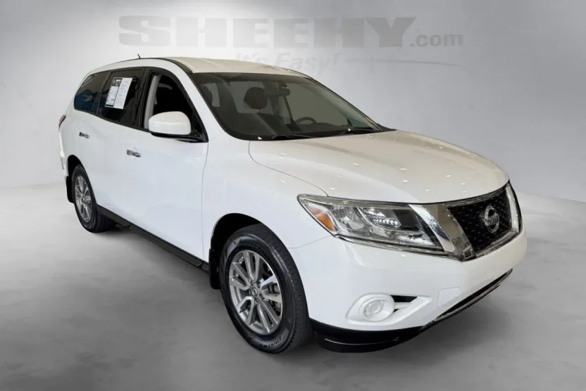 2013 Nissan Pathfinder S photo 1