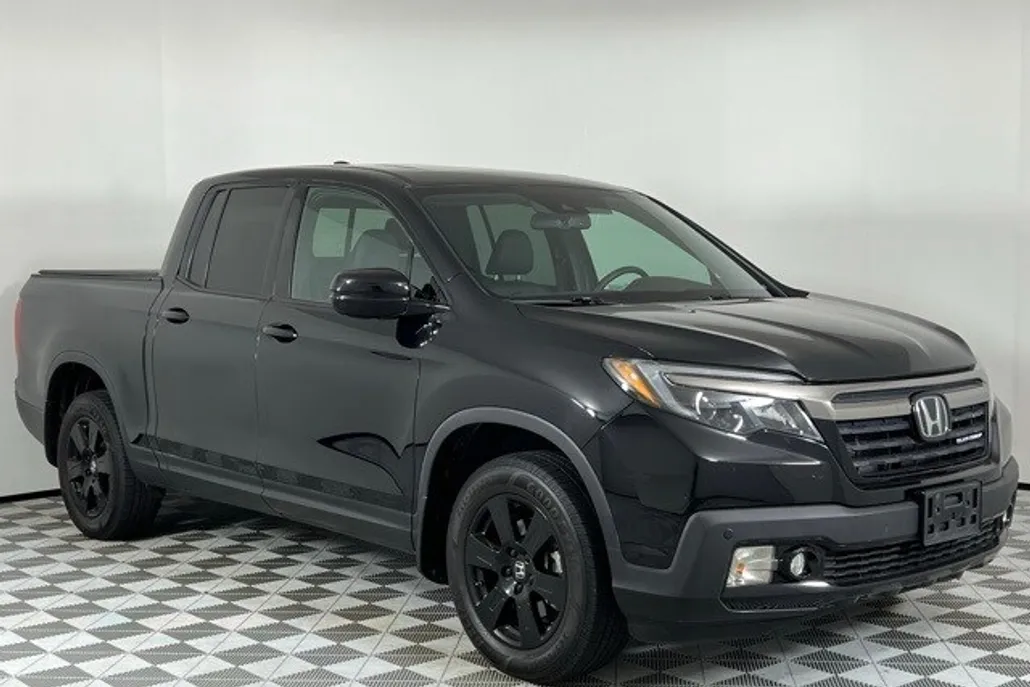 2020 Honda Ridgeline Black Edition photo 1