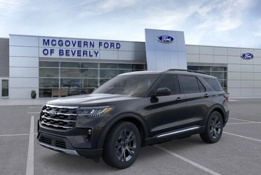 2025 Ford Explorer photo 1