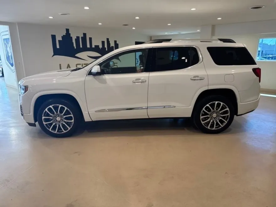 2023 Gmc Acadia Denali photo 1