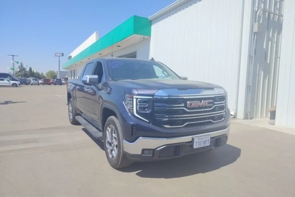 2022 Gmc Sierra 1500 SLT photo 1