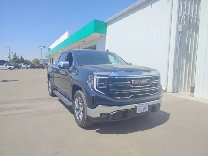 2022 Gmc Sierra 1500 SLT photo 1
