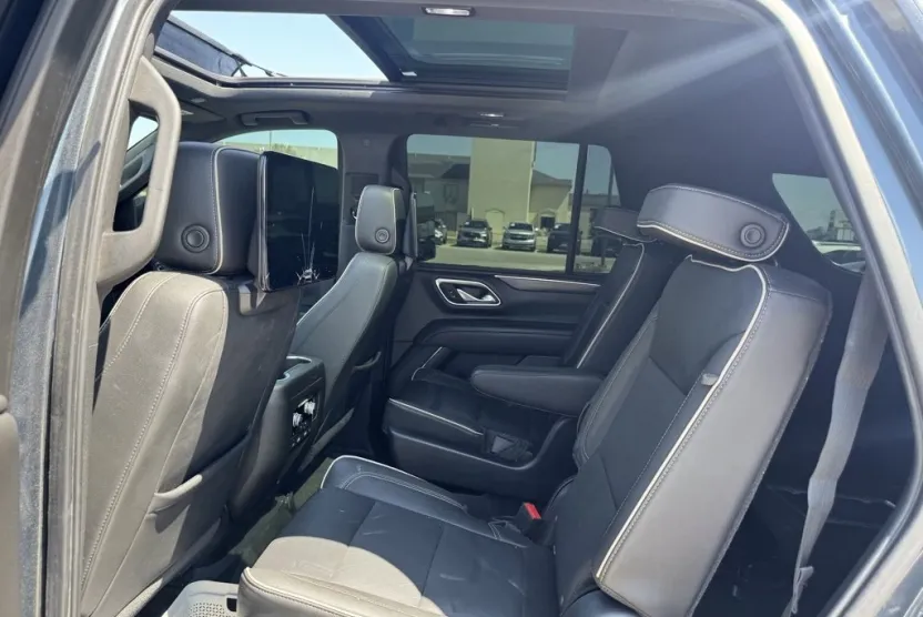 2021 Gmc Yukon SLT photo 1