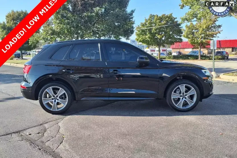 2020 Audi Q5 45 Premium Plus photo 1