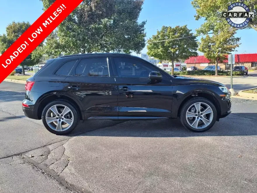 2020 Audi Q5 45 Premium Plus photo 1