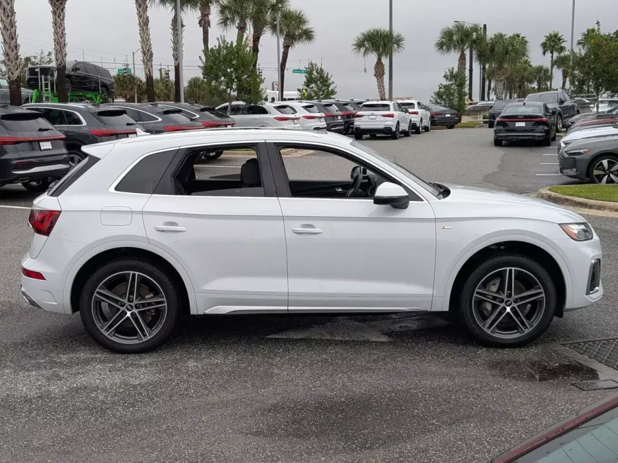 2021 Audi Q5 Premium Plus photo 1