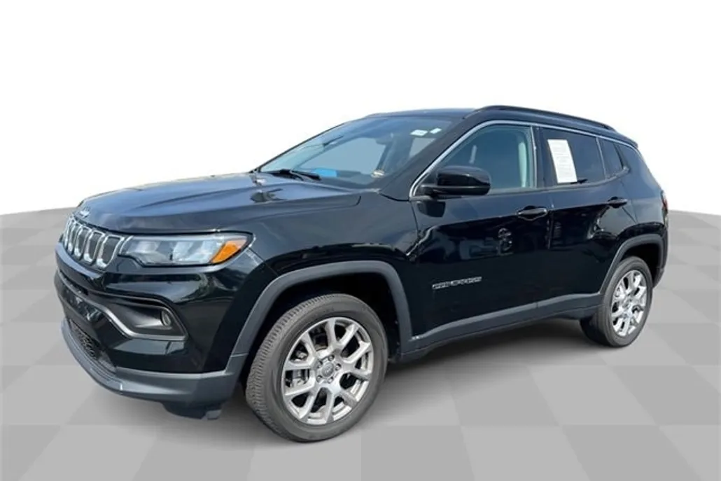 2022 Jeep Compass Latitude Lux photo 1