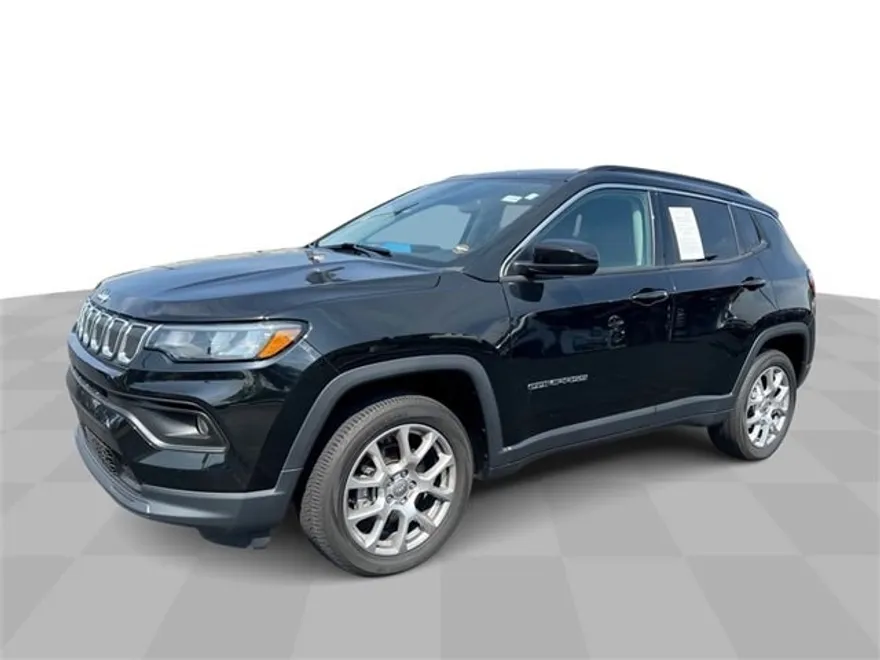 2022 Jeep Compass Latitude Lux photo 1