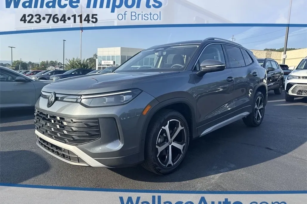 2025 Volkswagen Tiguan SE photo 1