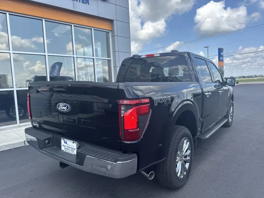 2024 Ford F-150 XLT photo 1