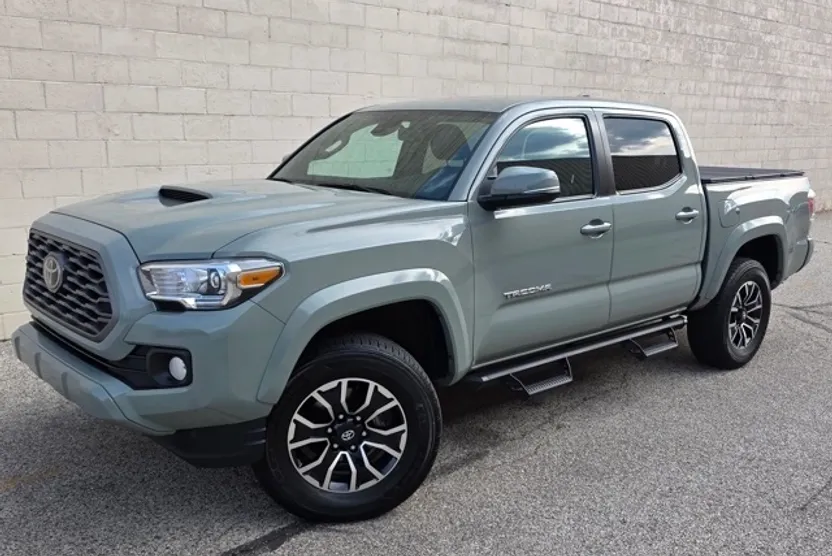 2023 Toyota Tacoma TRD Sport photo 1