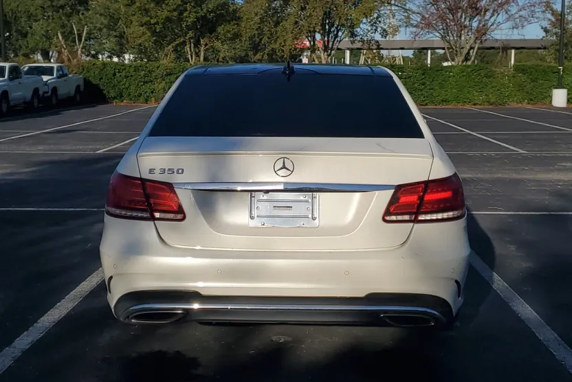 2014 Mercedes Benz E 350 Sedan photo 1