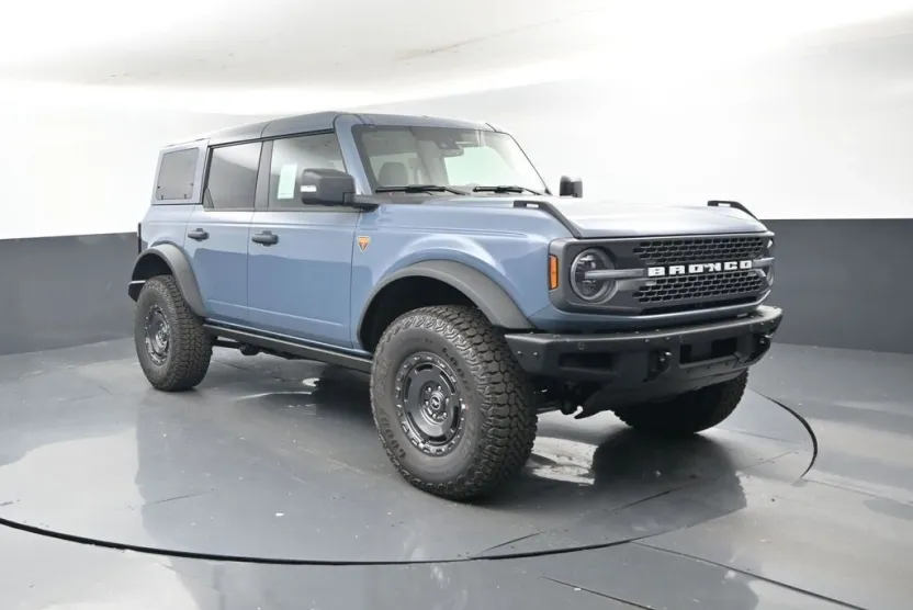 2025 Ford Bronco Badlands photo 1
