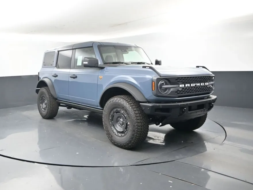 2025 Ford Bronco Badlands photo 1