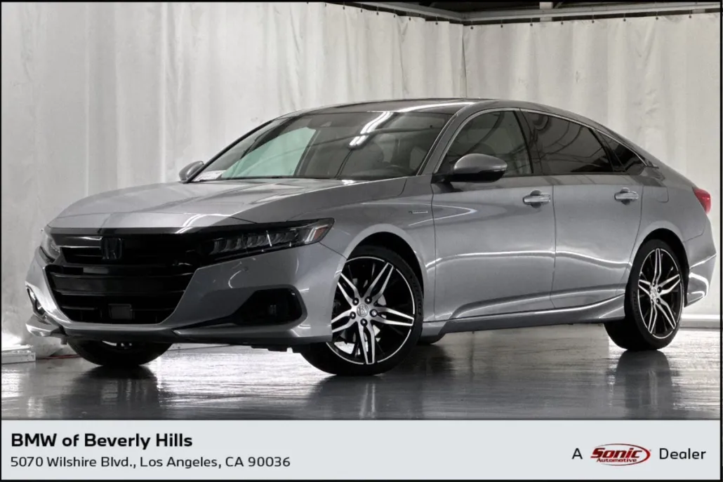 2022 Honda Accord Hybrid Touring photo 1