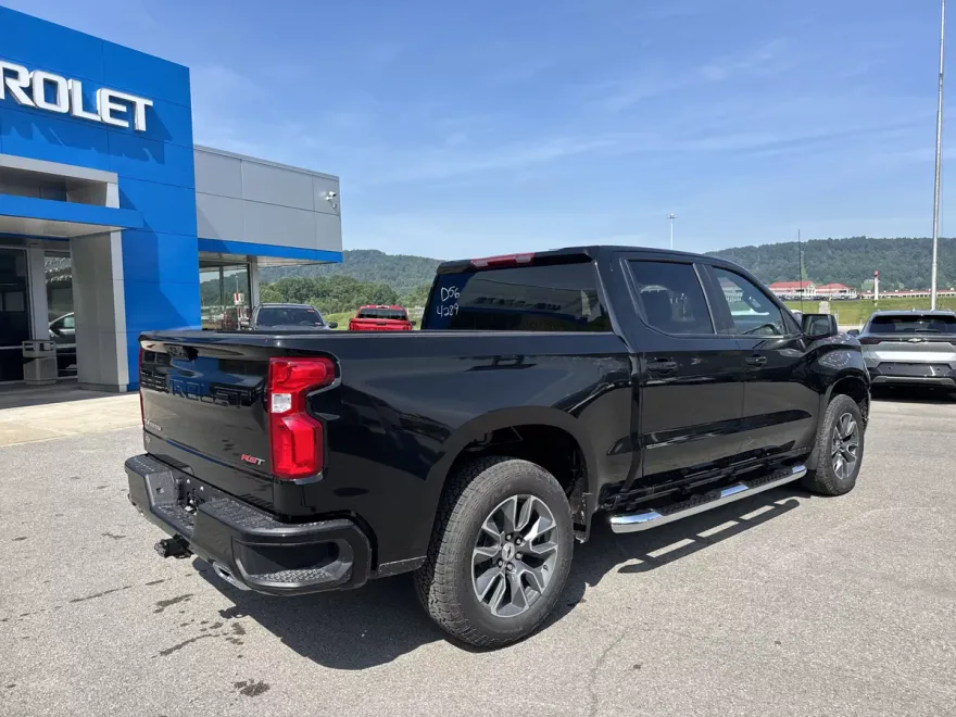 2026 Chevrolet Silverado 1500 RST photo 1