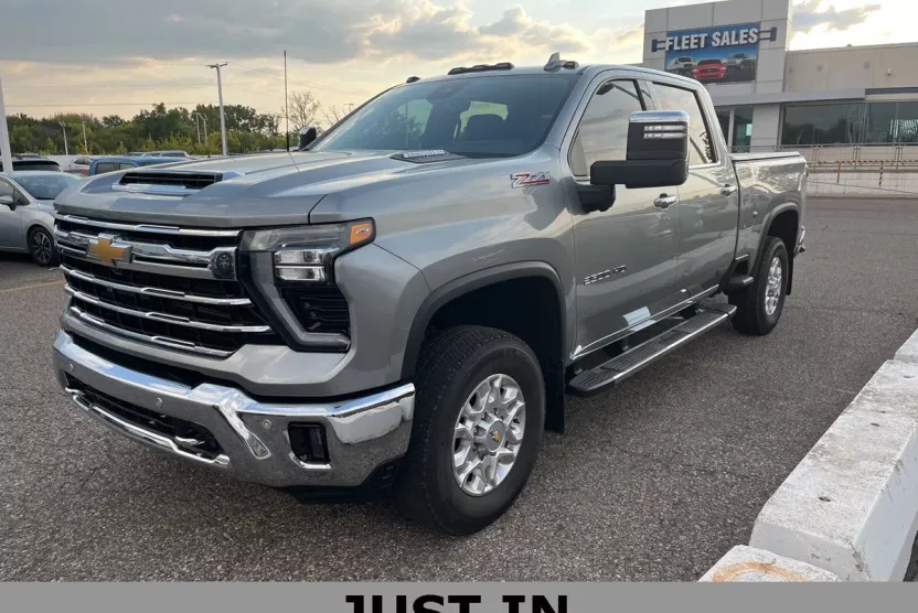 2025 Chevrolet Silverado 2500HD LTZ photo 1