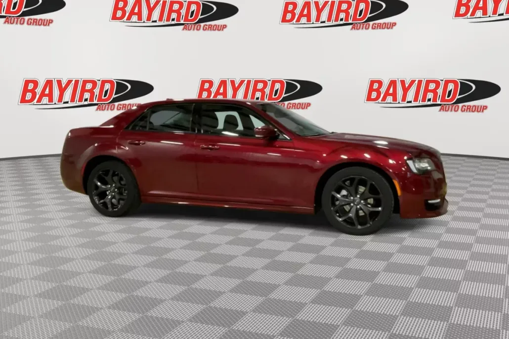 2023 Chrysler 300 Touring L photo 1
