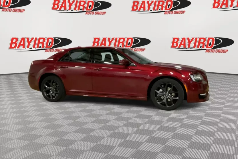 2023 Chrysler 300 Touring L photo 1