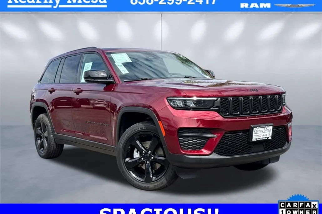 2023 Jeep Grand Cherokee Altitude photo 1