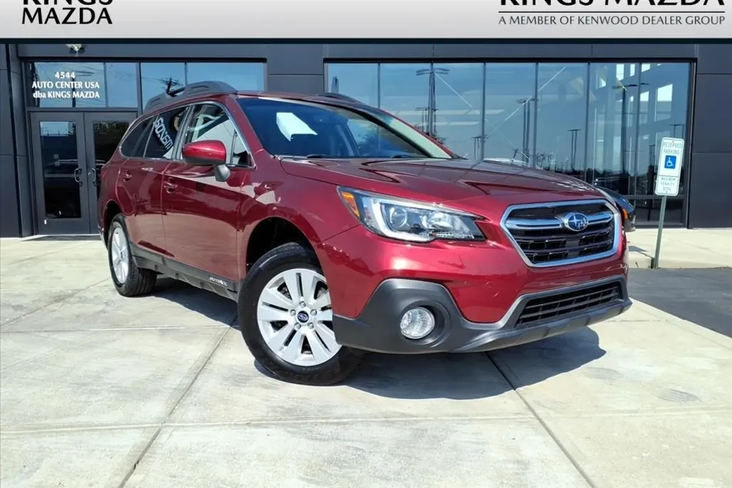 2018 Subaru Outback 2.5i Premium photo 1