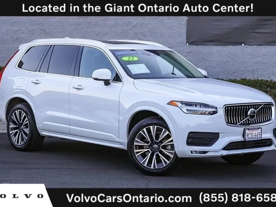 2022 Volvo XC90 T5 Momentum photo 1