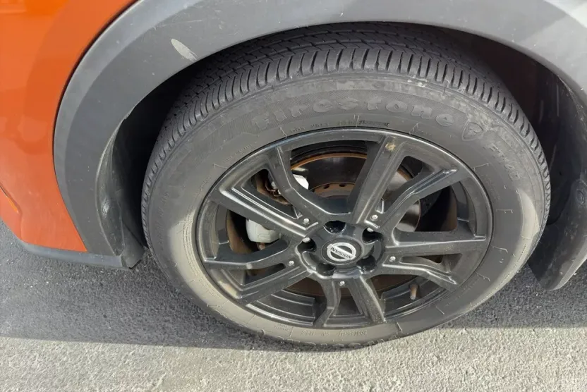 2021 Nissan Kicks SR photo 1