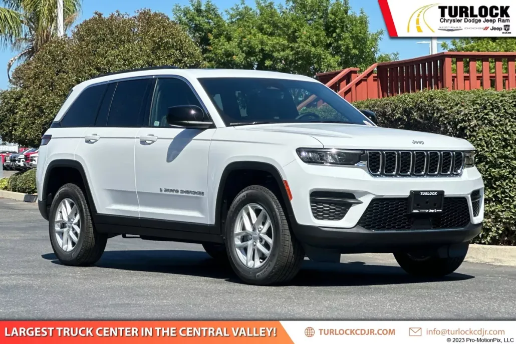 2025 Jeep Grand Cherokee Laredo X photo 1