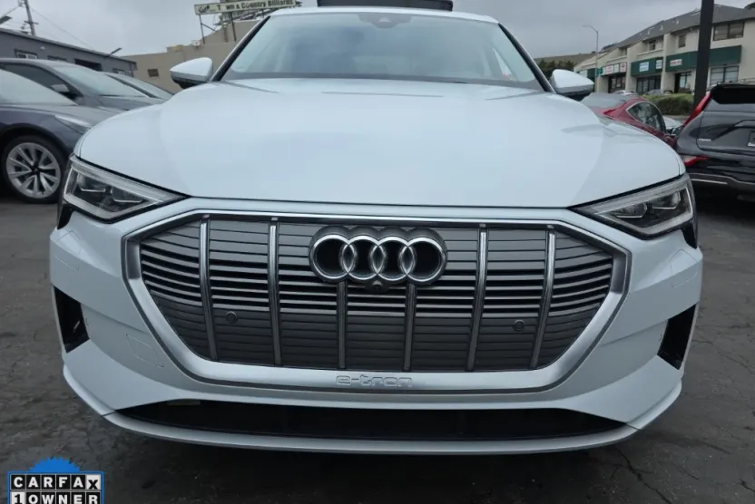 2020 Audi e-tron Sportback Premium Plus photo 1